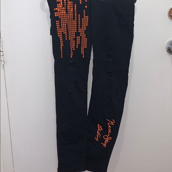 Jeans - Picture 2 of 3